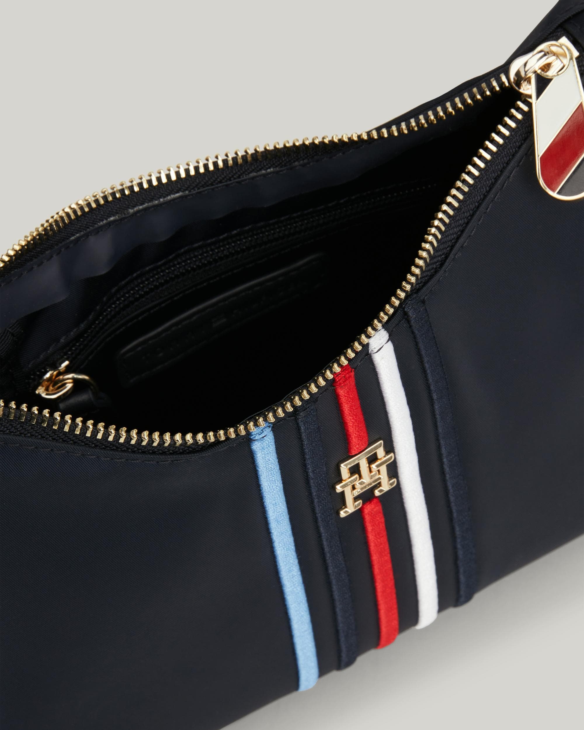 Tommy Hilfiger Poppy Corporate Womens Shoulder Bag - Image 3
