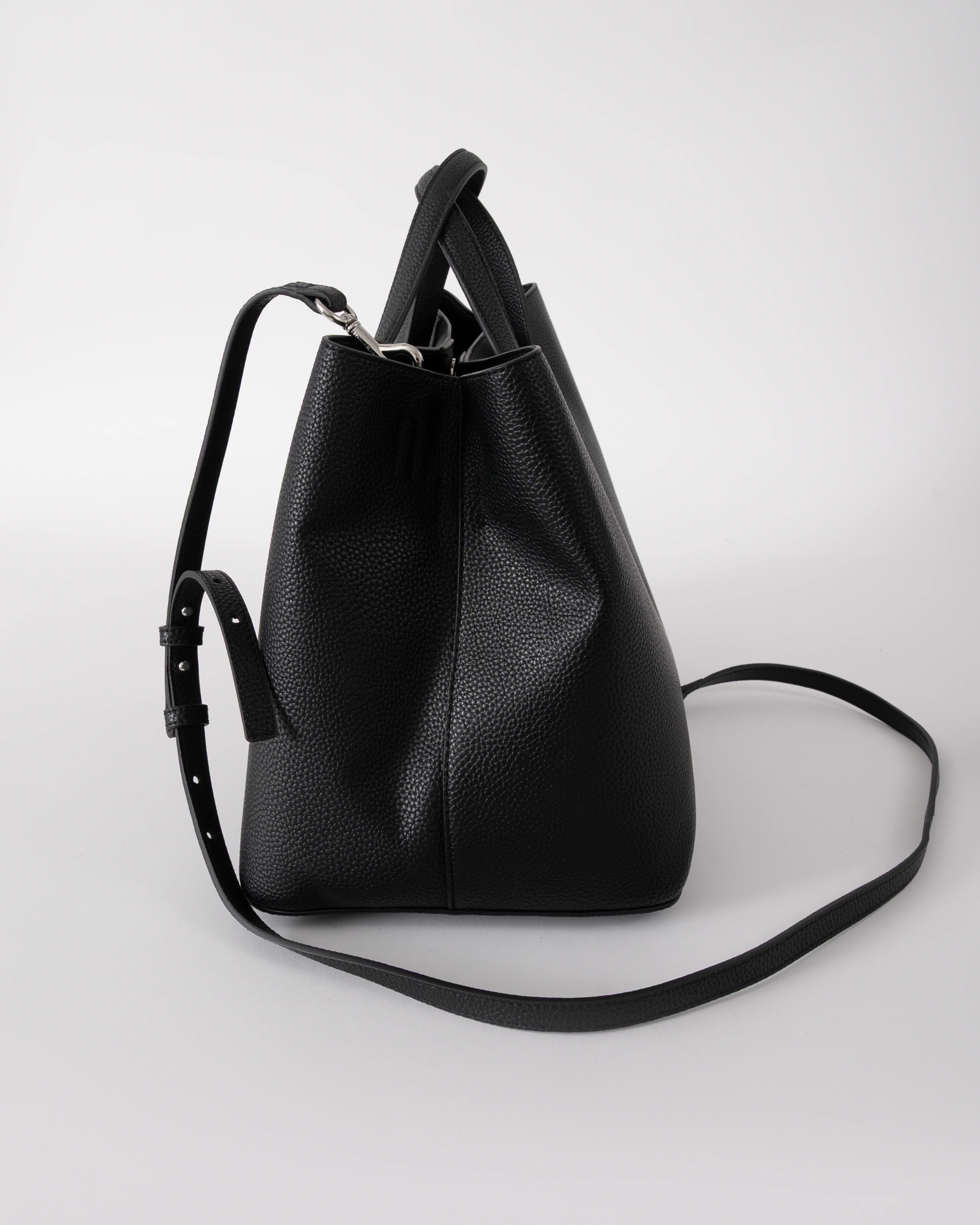 Tommy Hilfiger TH Emblem Womens Satchel Bag - Black - Image 4