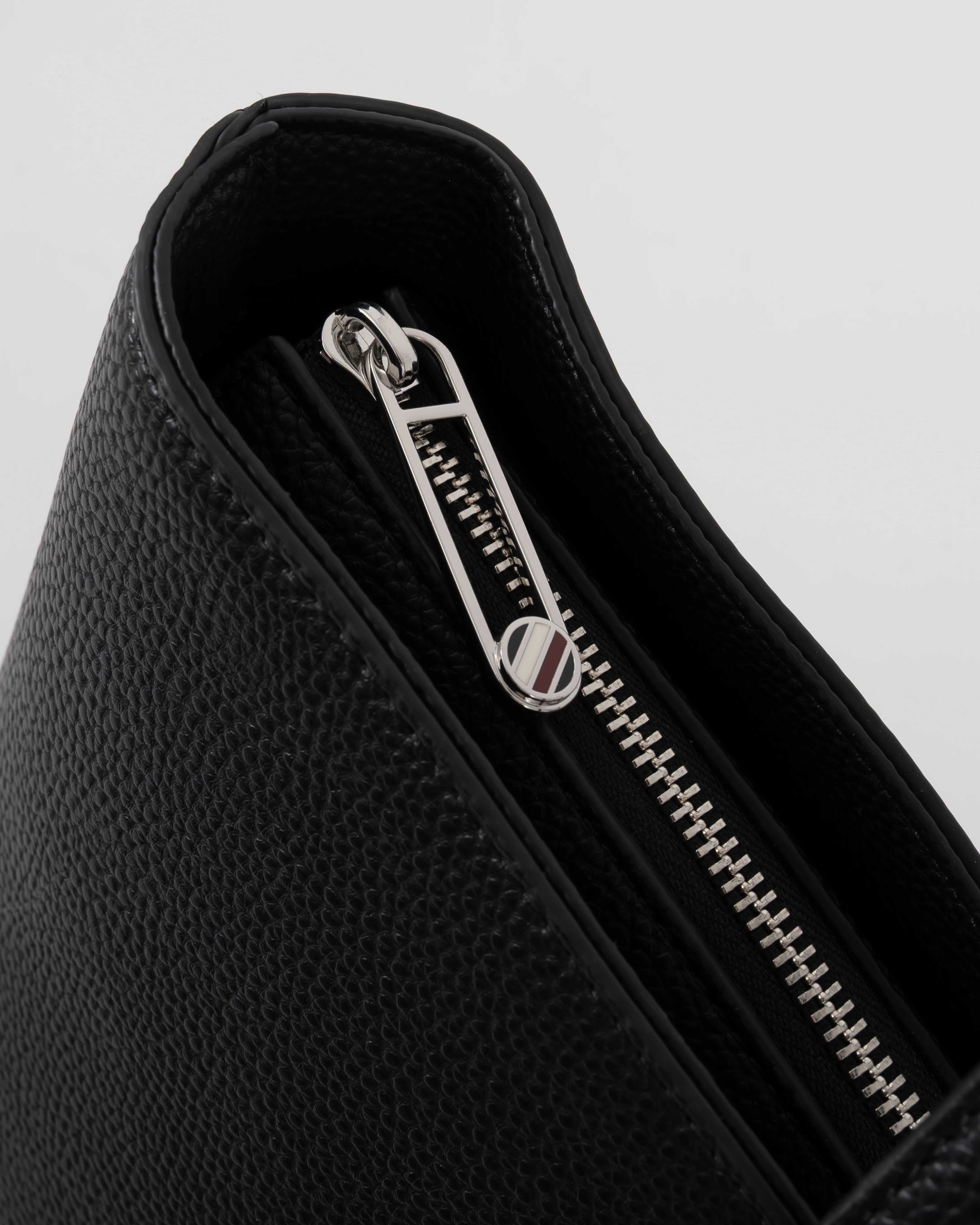 Tommy Hilfiger TH Emblem Womens Tote Bag - Black - Image 4
