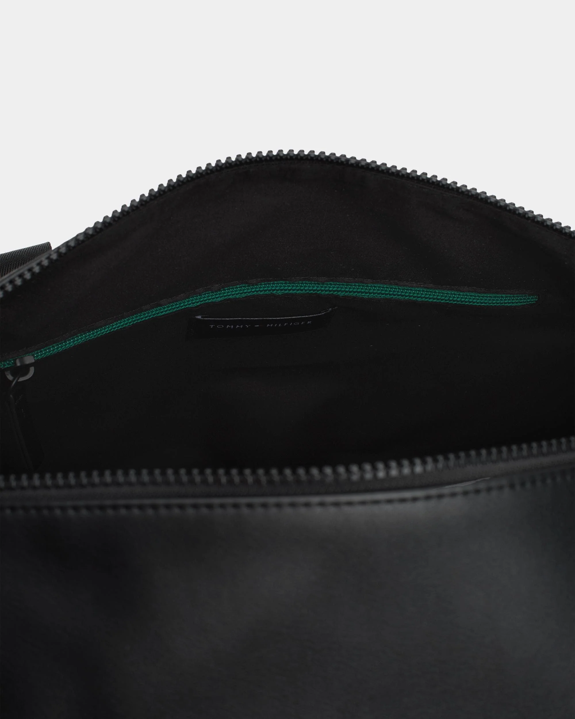 Tommy Hilfiger TH Foundation Pique Mens Duffle Bag - Image 4