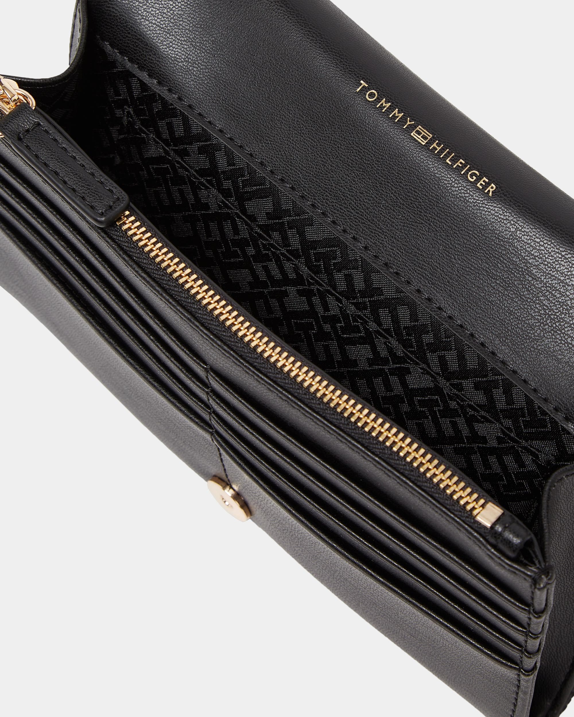 Tommy Hilfiger TH Refined Flap Quilted Womens Crossover Bag - Image 4