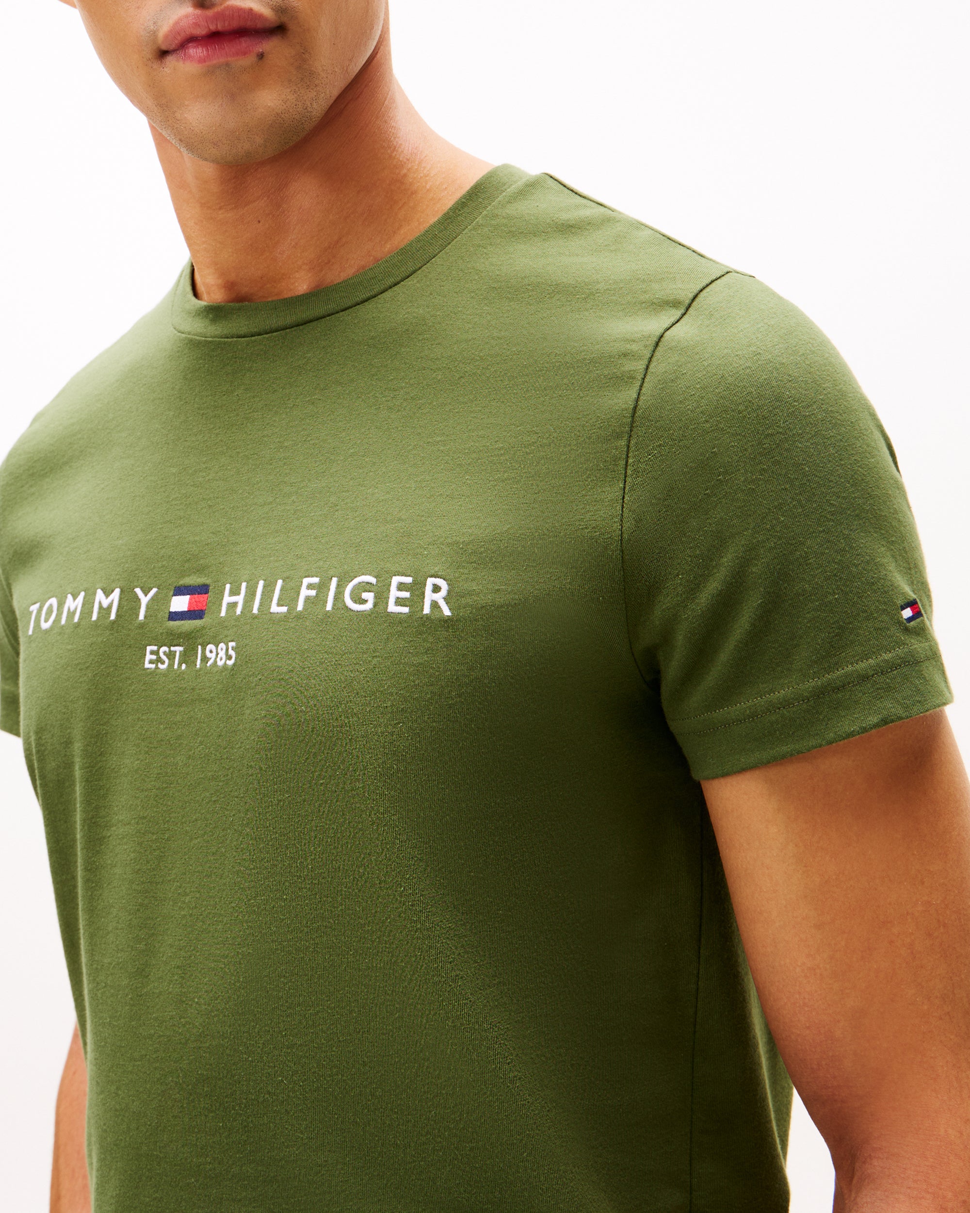 Tommy Hilfiger Tommy Logo Basic Mens T-Shirt - Mountain Pine - Image 2