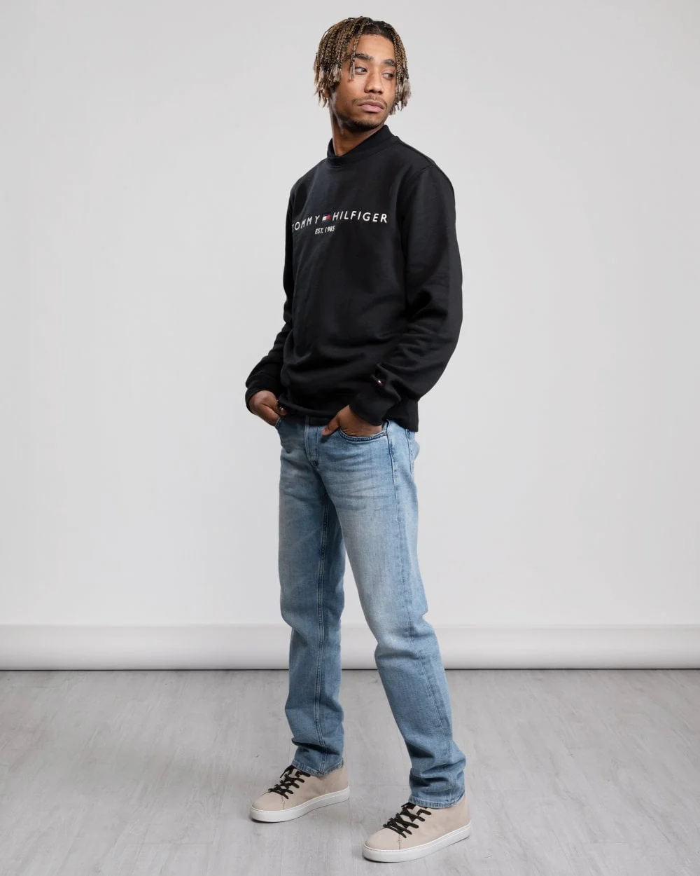 Tommy Hilfiger Tommy Logo Mens Sweatshirt - Black - Image 3