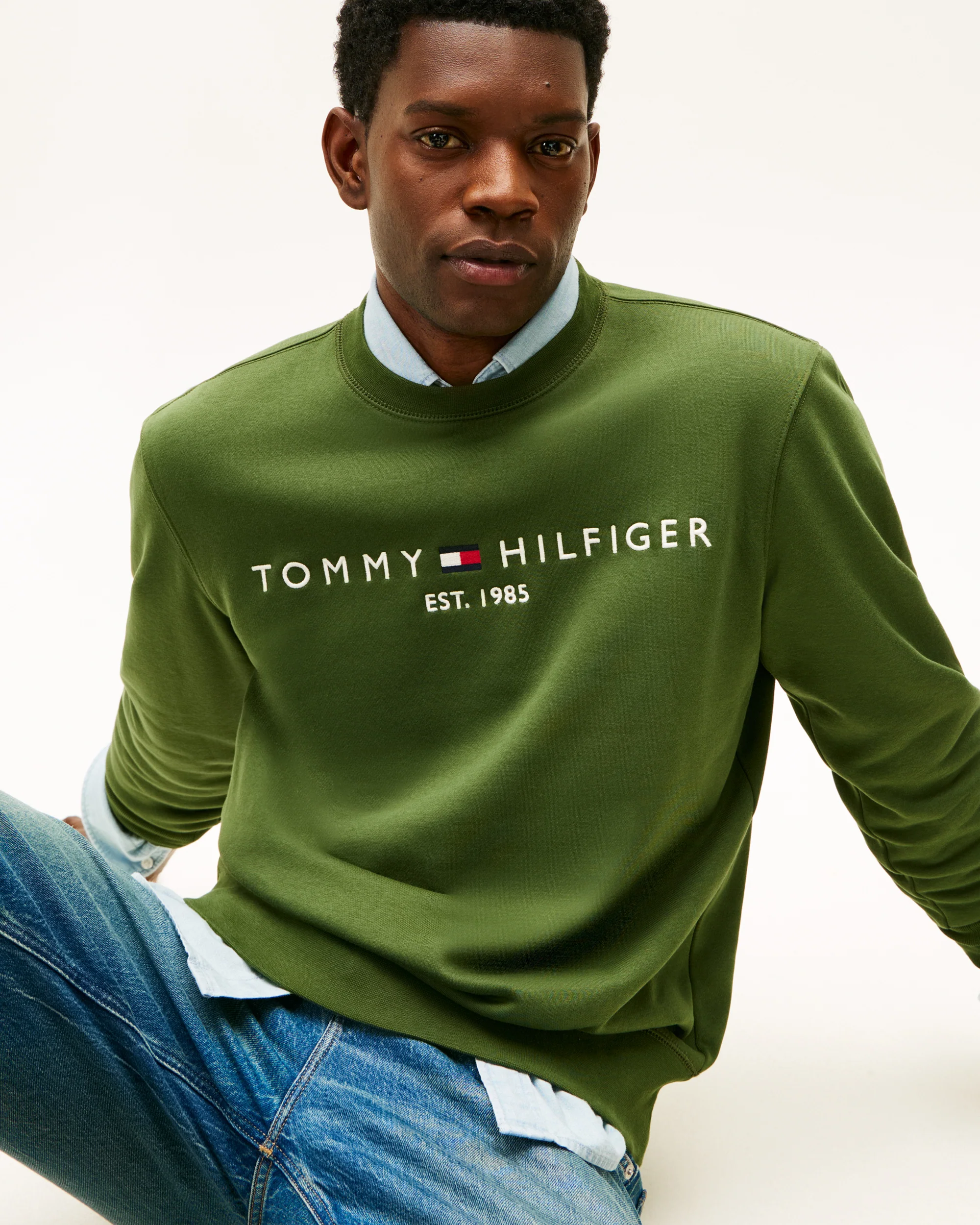 Tommy Hilfiger Tommy Logo Mens Sweatshirt - Mountain Pine - Image 2