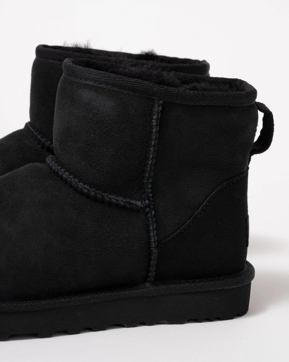 UGG Classic Mini II Womens Boot - Black - Image 4