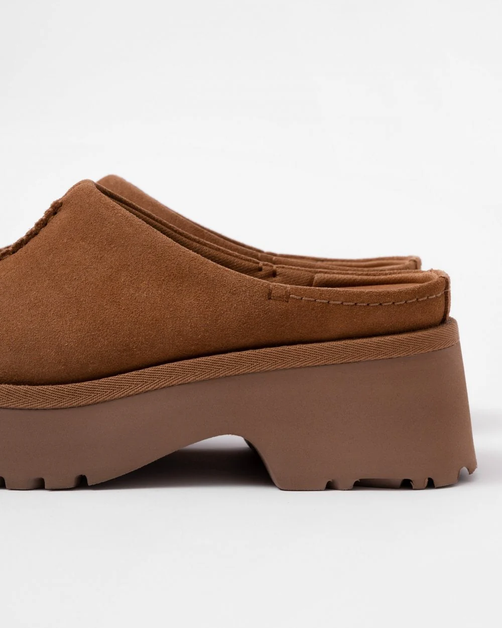 UGG New Heights Womens Clog - Image 2