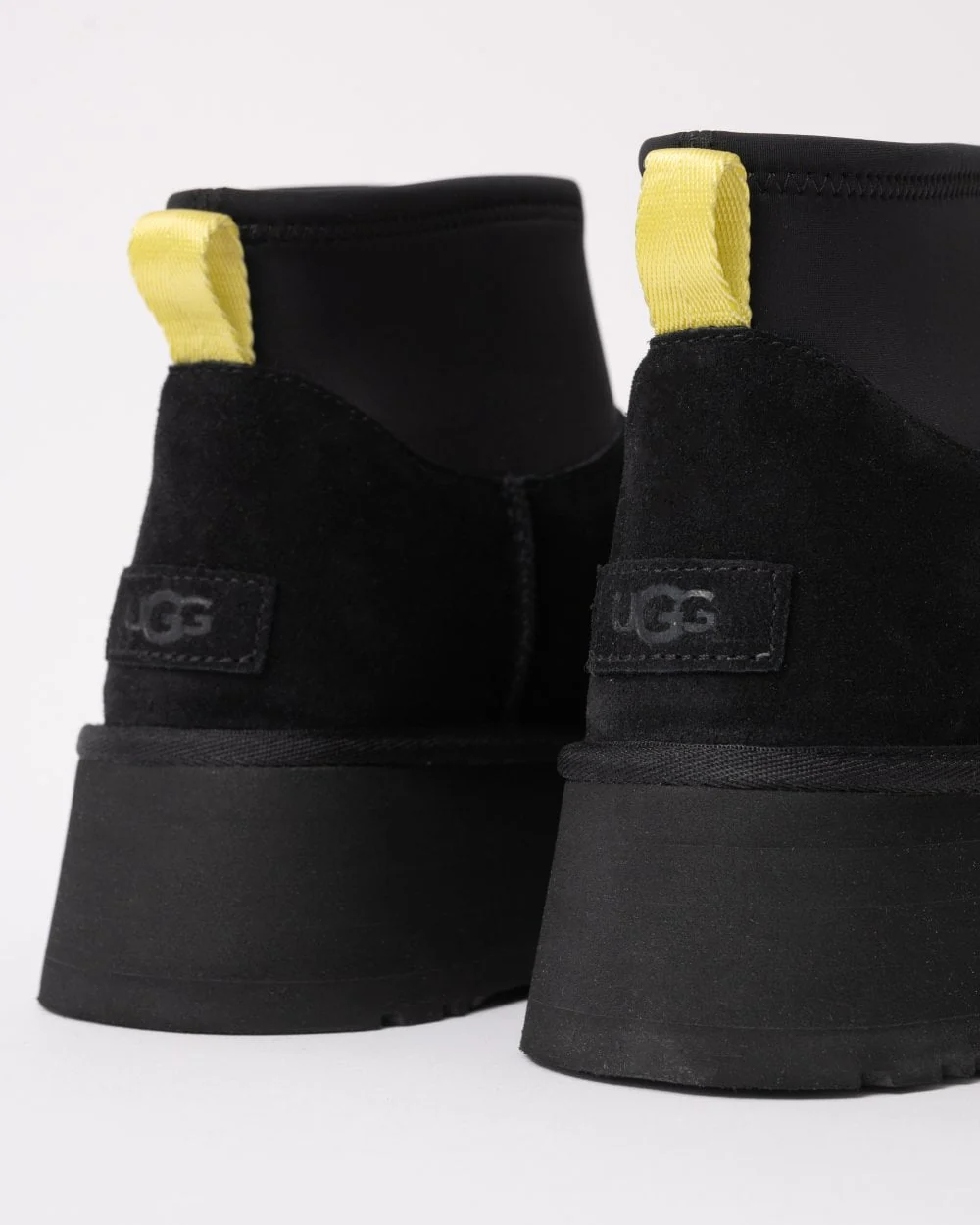 UGG Womens Classic Mini Dipper Platform Boots - Black - Image 3