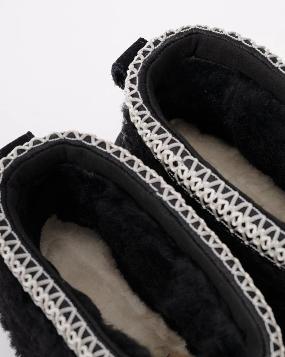 UGG Womens Classic Ultra Mini Maxi Curly Boots - Black - Image 6