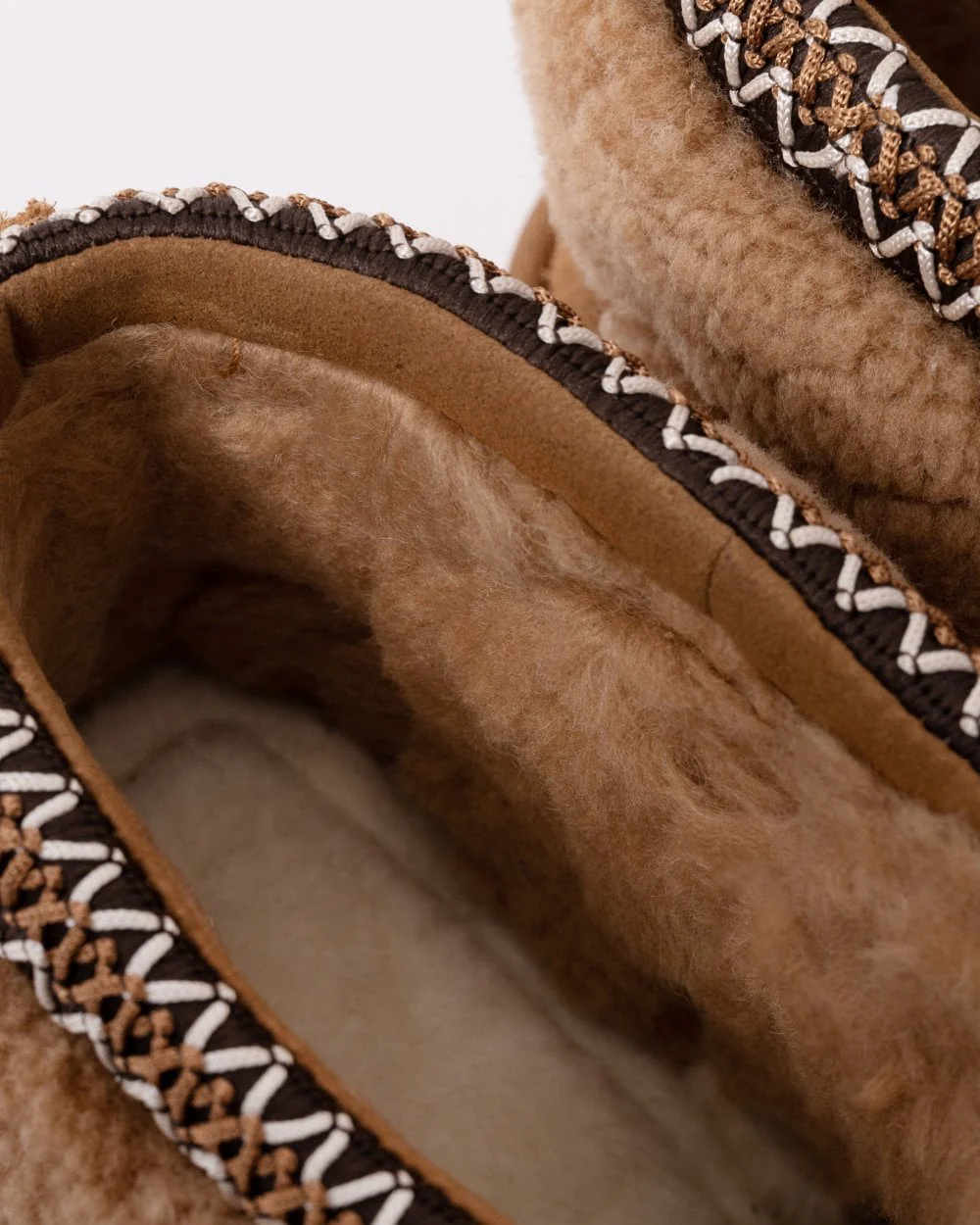 UGG Womens Classic Ultra Mini Maxi Curly Boots - Chestnut - Image 5
