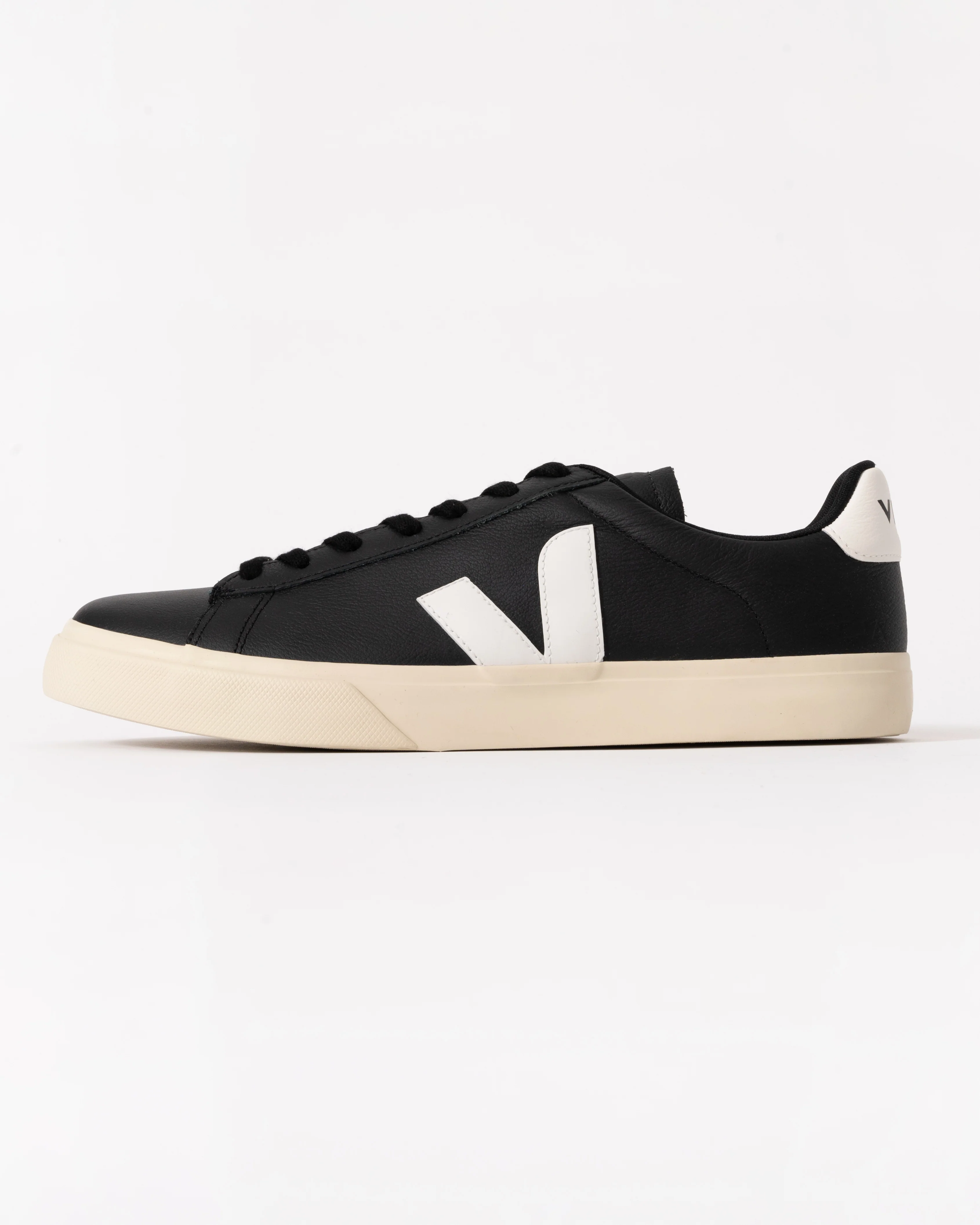 VEJA Campo Leather Mens Trainers - Black/White - Image 2
